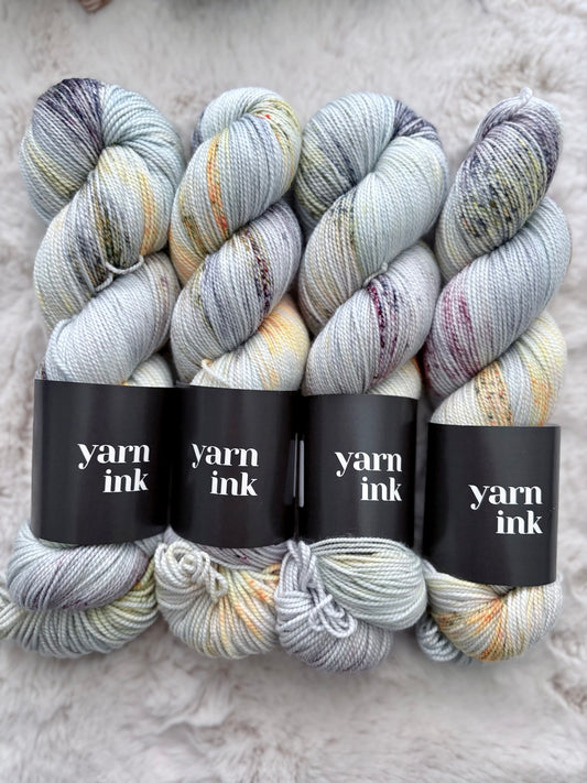 monet // twist sock