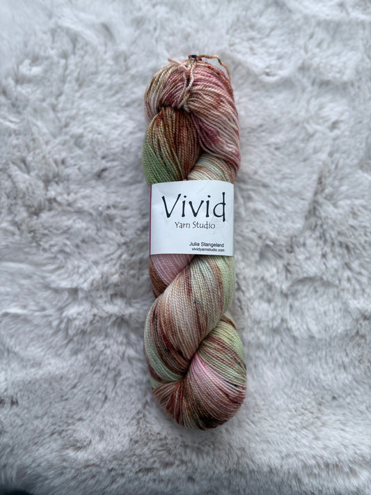 *DESTASH vivid yarn studio // Emily // sock